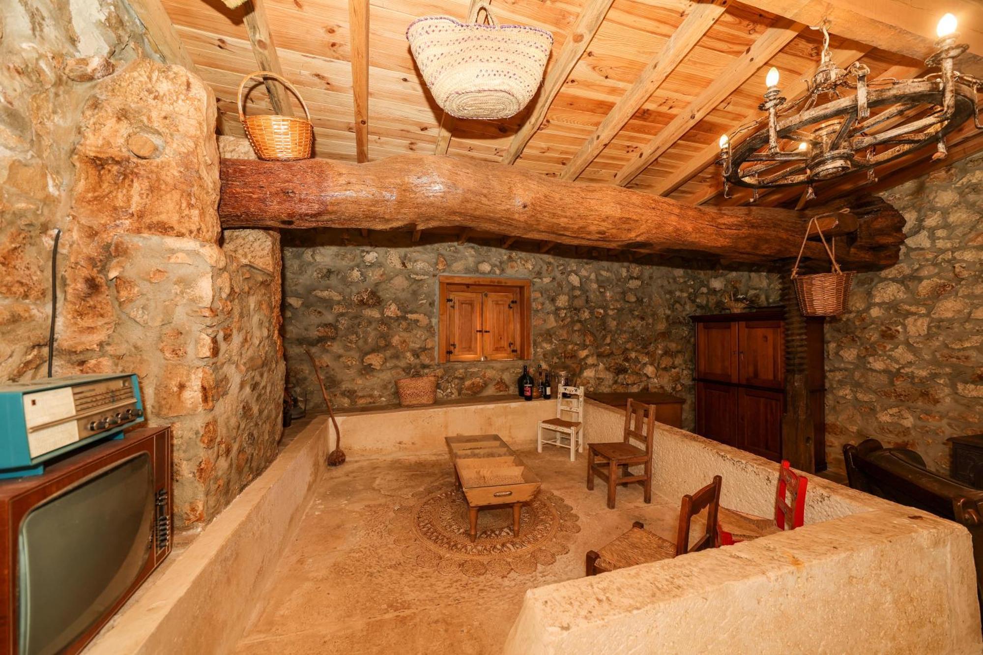 Renovated Wine Press House - With Pool Villa Porto de Mós Exteriör bild