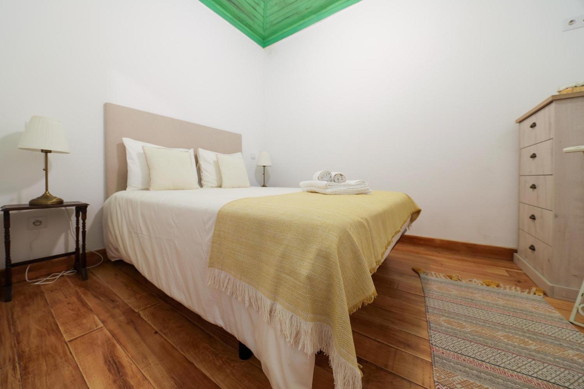 Renovated Wine Press House - With Pool Villa Porto de Mós Rum bild