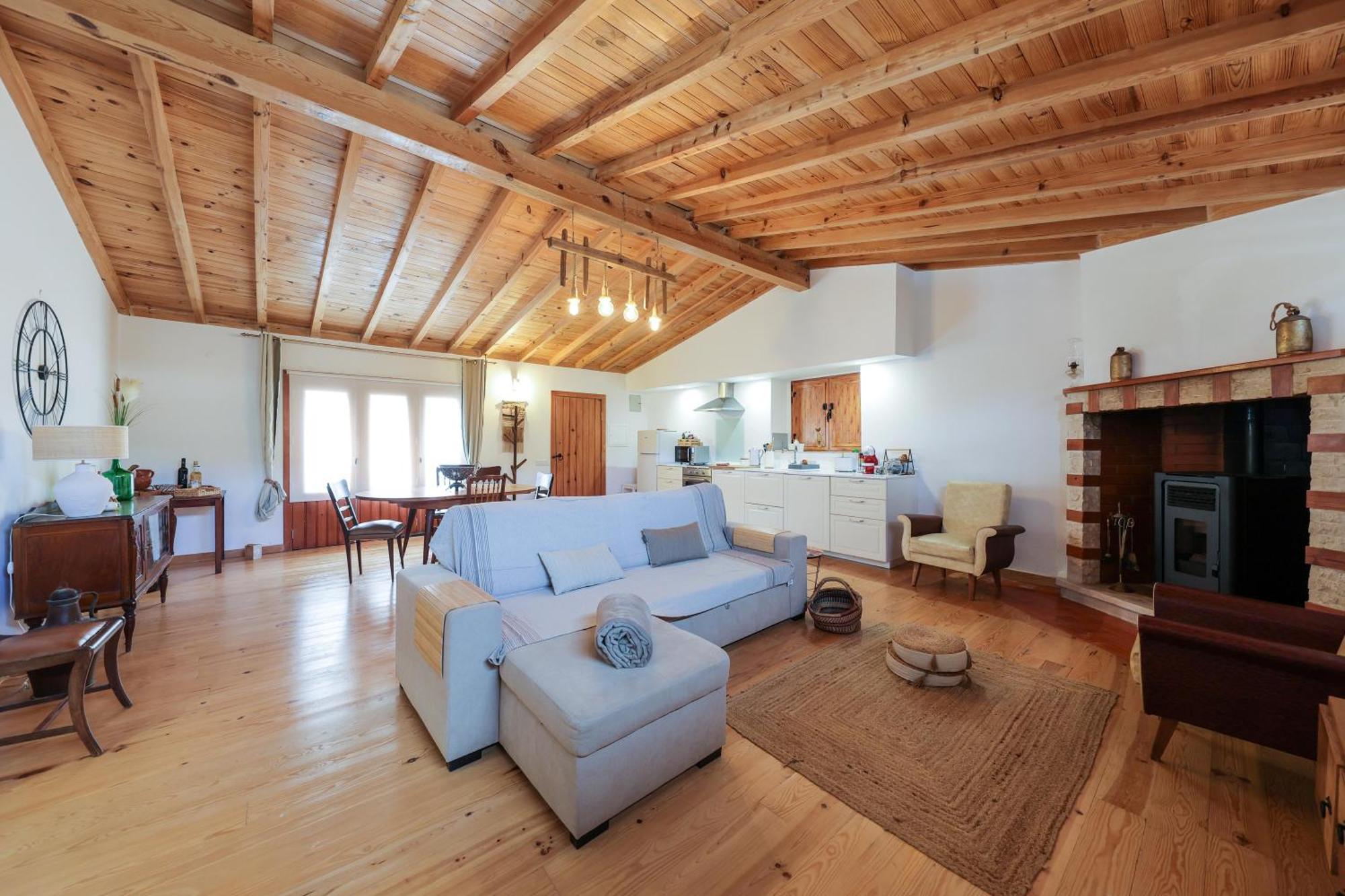 Renovated Wine Press House - With Pool Villa Porto de Mós Rum bild