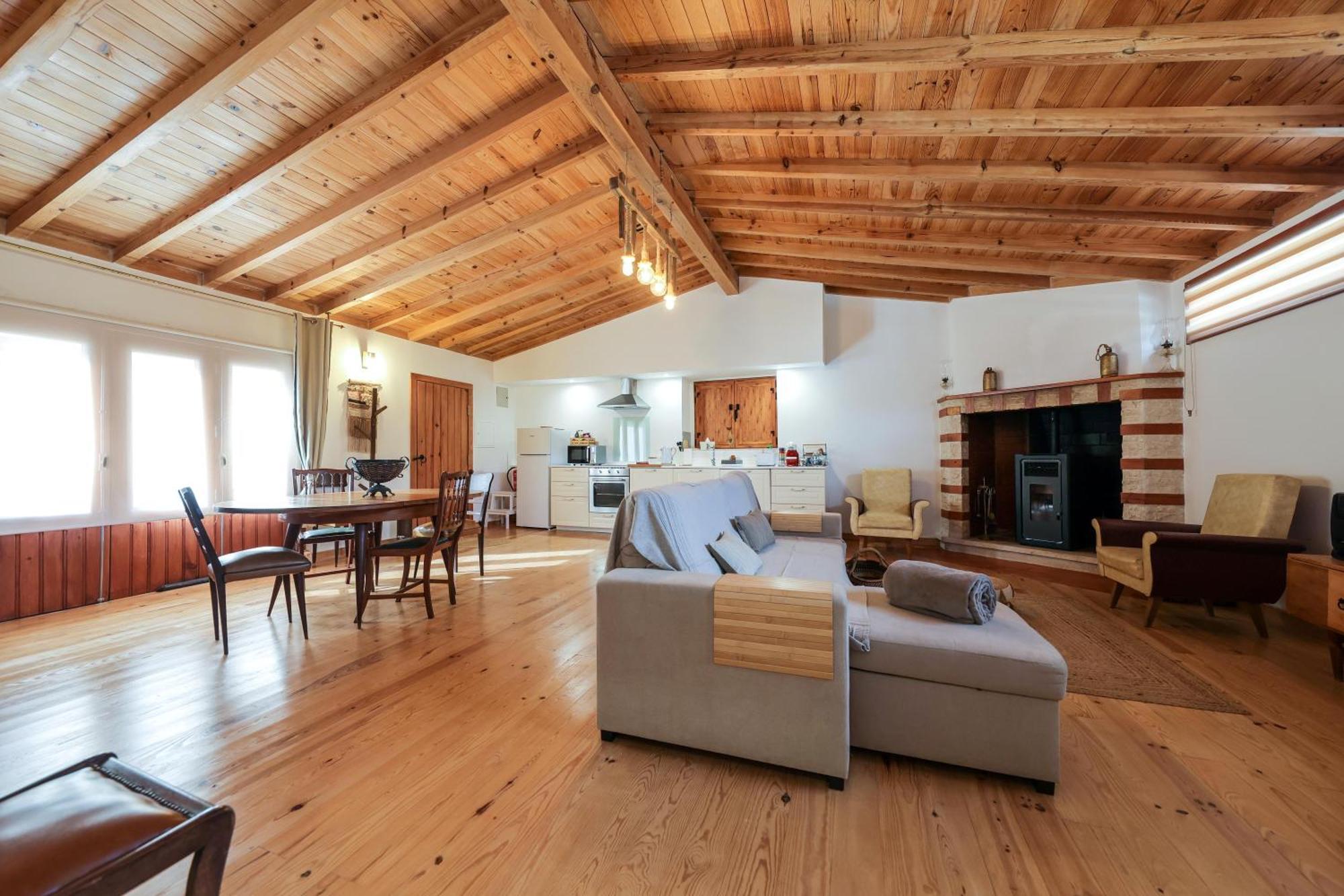 Renovated Wine Press House - With Pool Villa Porto de Mós Rum bild