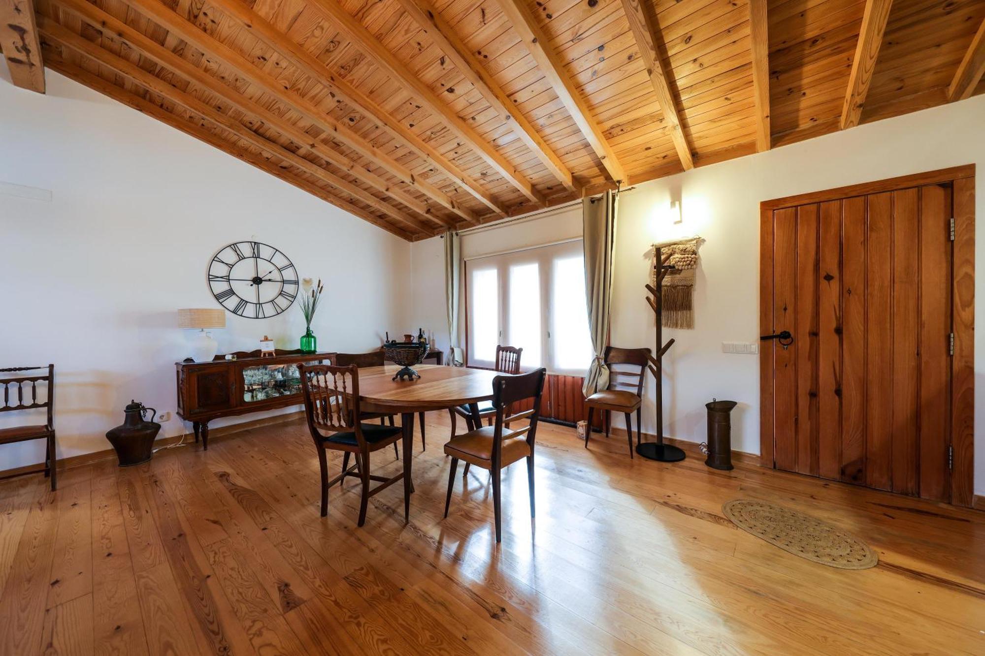 Renovated Wine Press House - With Pool Villa Porto de Mós Rum bild